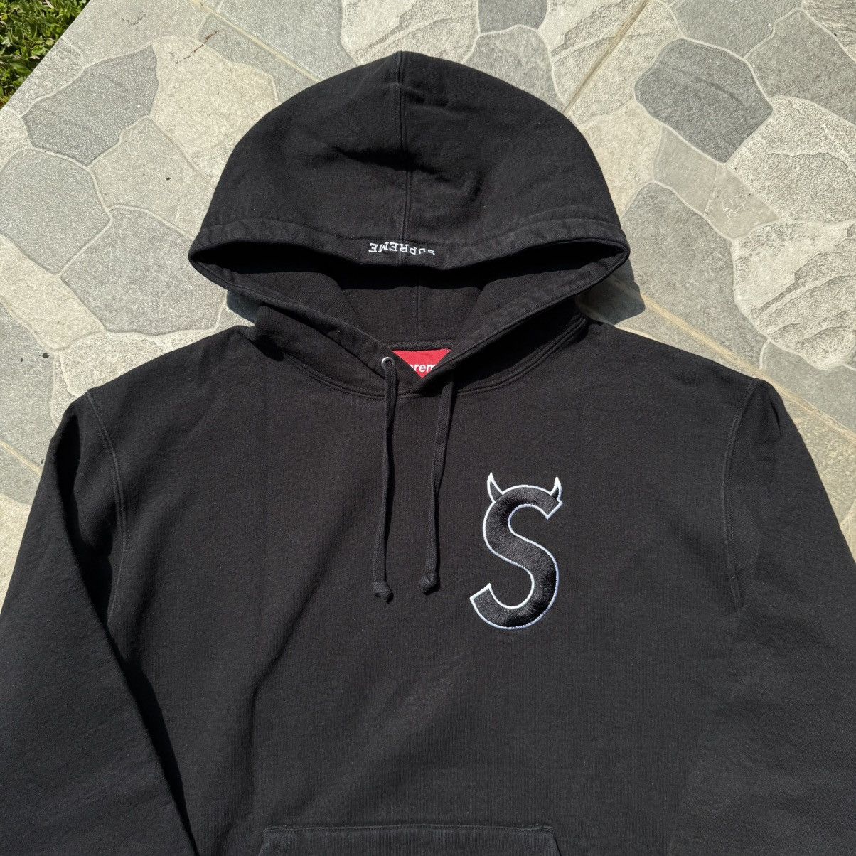 Supreme Supreme Logo S Devil FW22 Size US S / EU 44-46 / 1 - 2 Thumbnail
