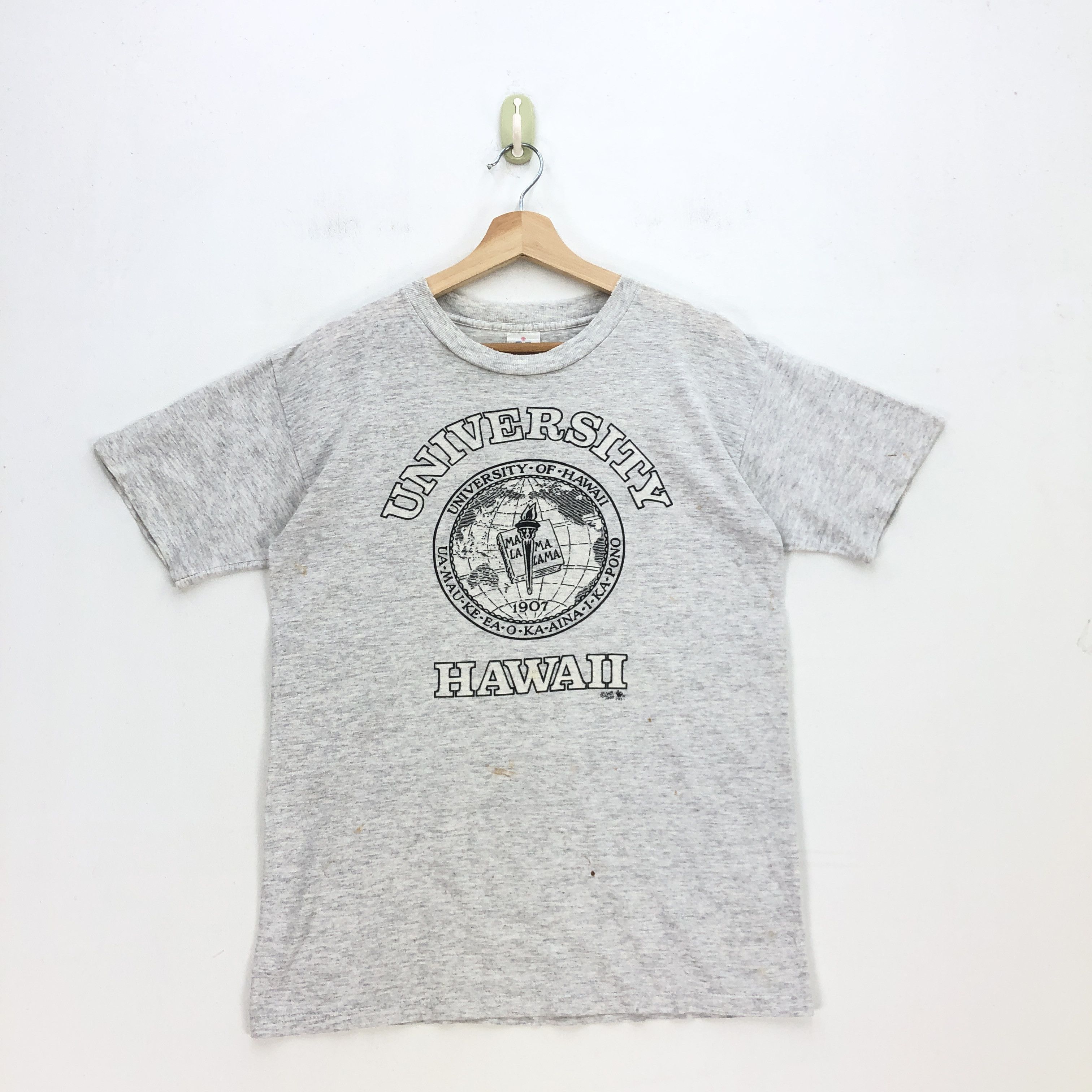 Vintage Vintage 90s University Hawaii T Shirt Hawaiian Crewneck Tee Size US M / EU 48-50 / 2 - 1 Thumbnail