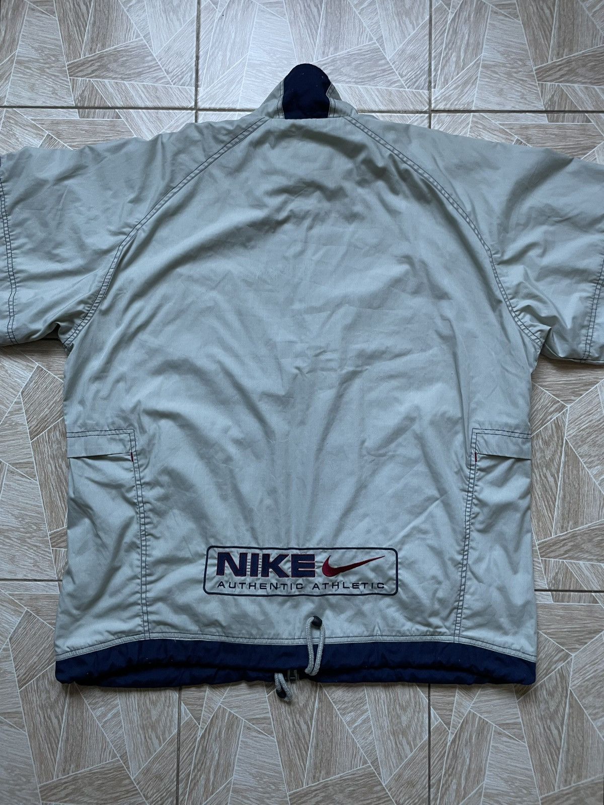 Nike Vintage 2000s Nike Jacket Mens Windbreaker Swoosh Logo Black Size US L / EU 52-54 / 3 - 2 Thumbnail