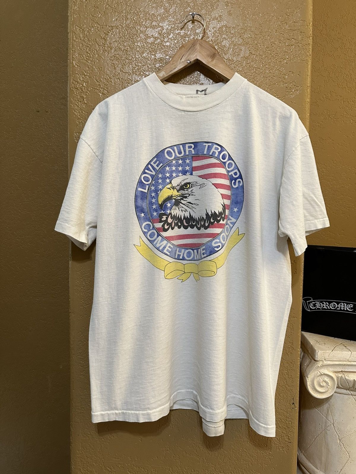 Vintage distressed vintage 90s Love Our Troops tee shirt large usa Size US L / EU 52-54 / 3 - 1 Thumbnail