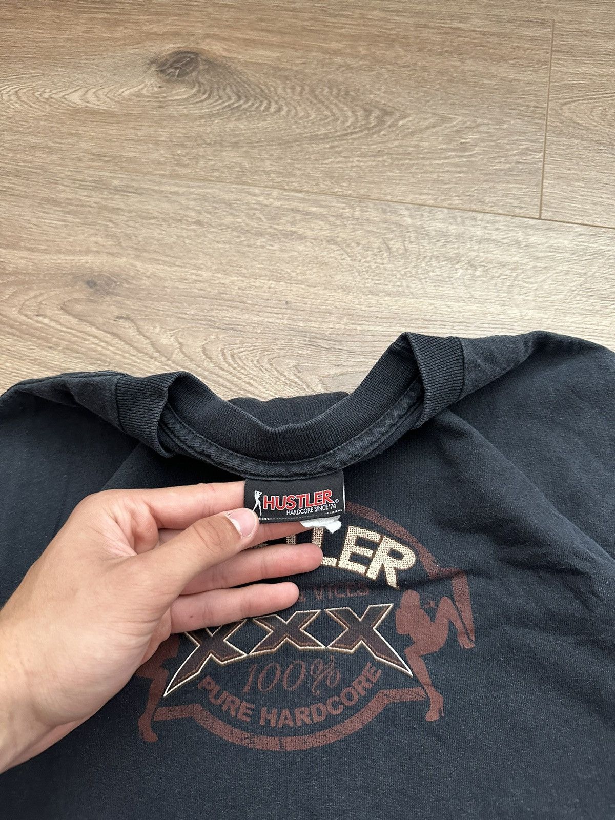 Hook-Ups 🔥VINTAGE HUSTLER XXX PORNSTAR PORN NUDE T-SHIRT🔥 Size US M / EU 48-50 / 2 - 5 Thumbnail