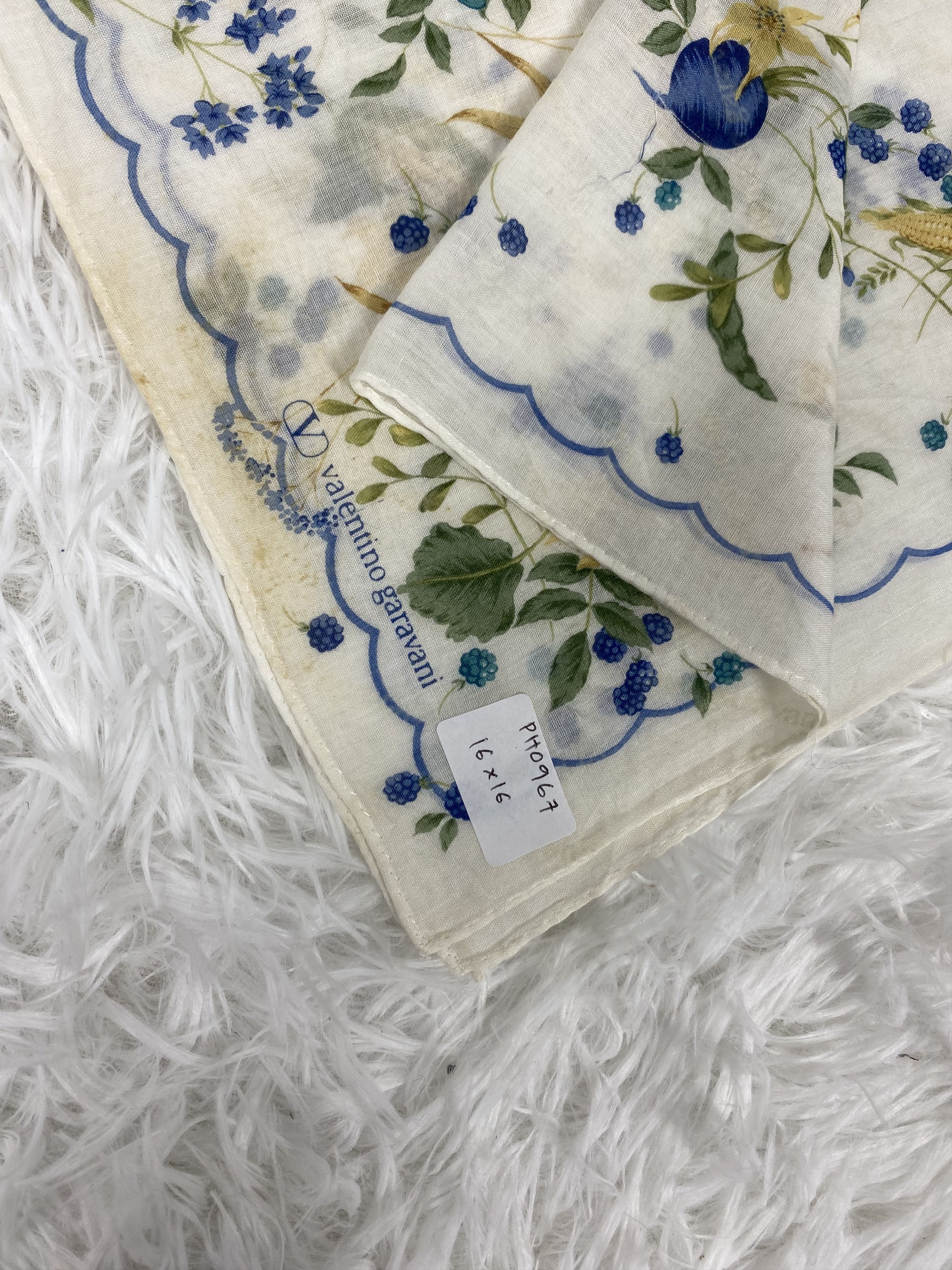 Vintage Vintage Valentino Garavani Handkerchief Neckerchief PH0967 Size ONE SIZE - 2 Thumbnail