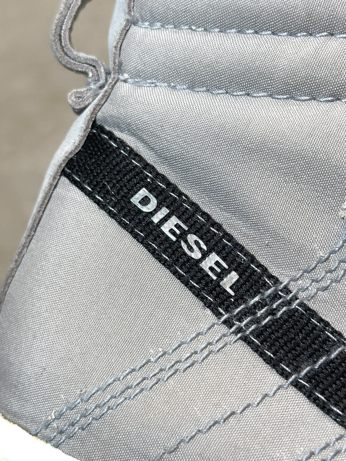 Diesel (SS15) D-STRING HI TOP Size US 9 / EU 42 - 5 Thumbnail