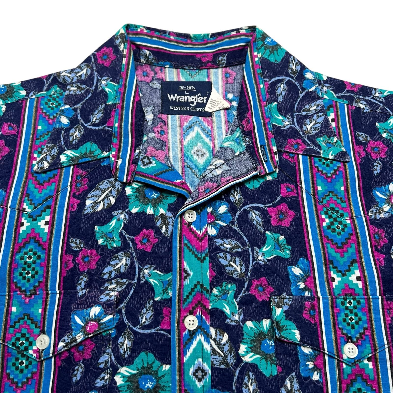 Wrangler Vintage Wrangler Western Shirt Floral Aztec Stripe size L Size US L / EU 52-54 / 3 - 2 Thumbnail