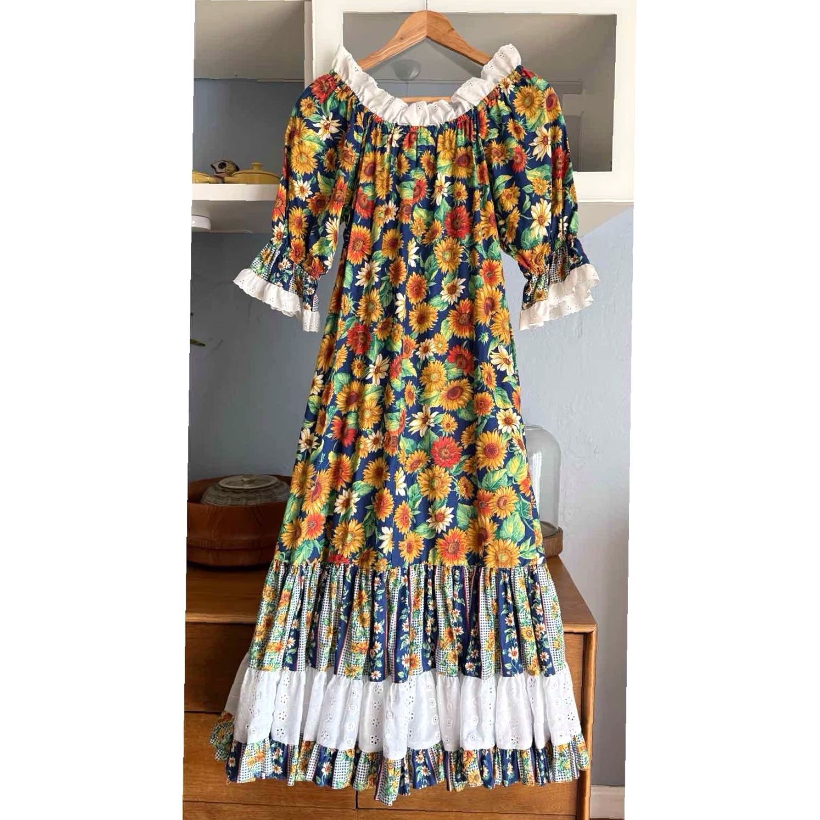 Vintage VINTAGE Lauren Michele Off Shoulder MuuMuu Dress Sunflower Eyelet Ruffle Maxi Bohemian 1980s PM Petite Womens Size M / US 6-8 / IT 42-44 - 5 Thumbnail