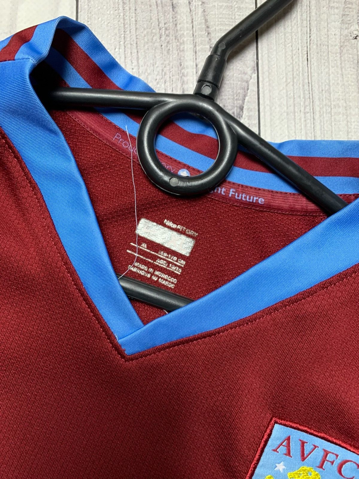 Nike × Vintage Vintage Nike Aston villa soccer jersey size Xs Size US XS / EU 42 / 0 - 4 Thumbnail