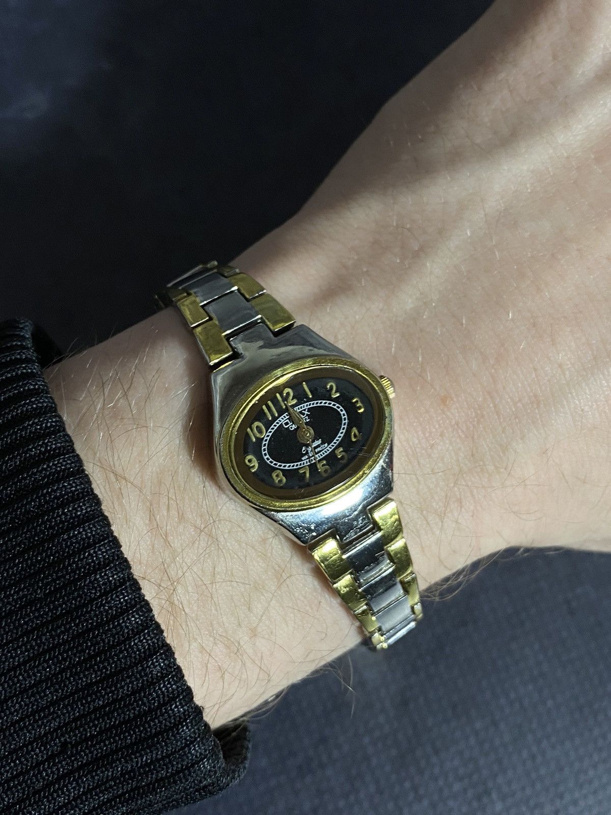 Vintage Omax Unisex Two-Tone Black Dial Watch Japanese Brand Size ONE SIZE - 3 Thumbnail