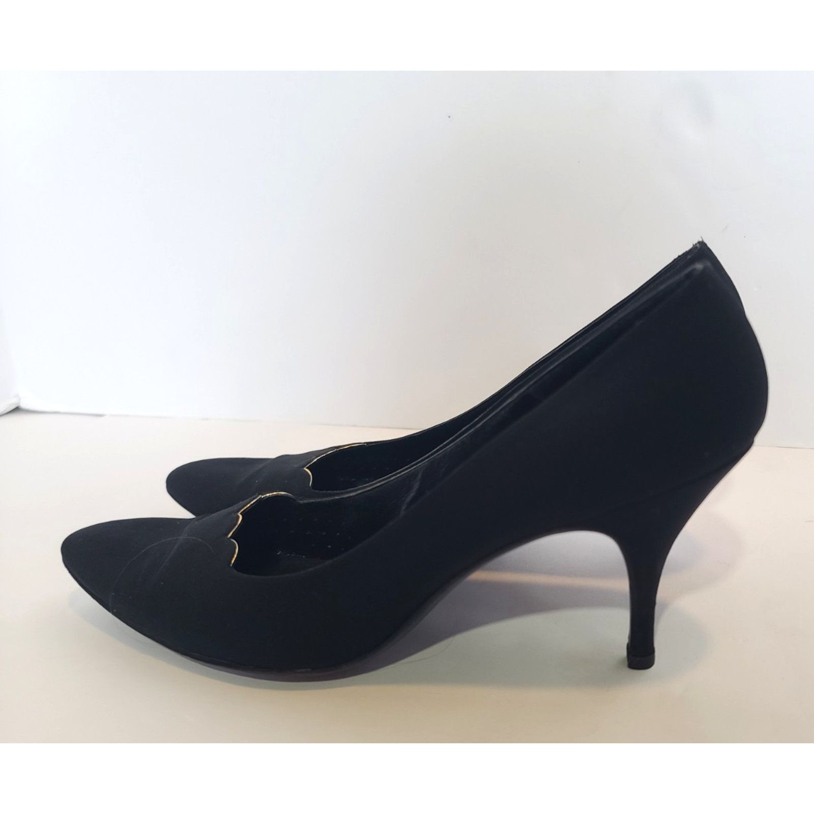Roger Vivier Vintage Roger Vivier Womens Designer Black Toe Pumps US 6.5 Size US 6.5 / IT 36.5 - 2 Thumbnail