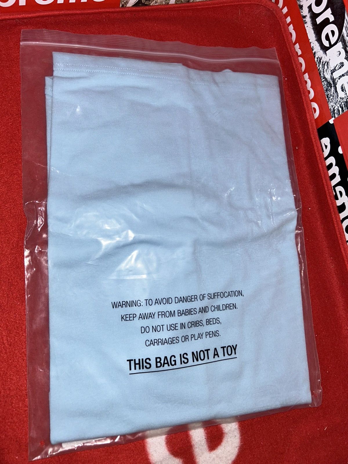 Supreme Supreme Small Box Logo Tee Shirt SS24 size Large NEW Size US L / EU 52-54 / 3 - 4 Thumbnail