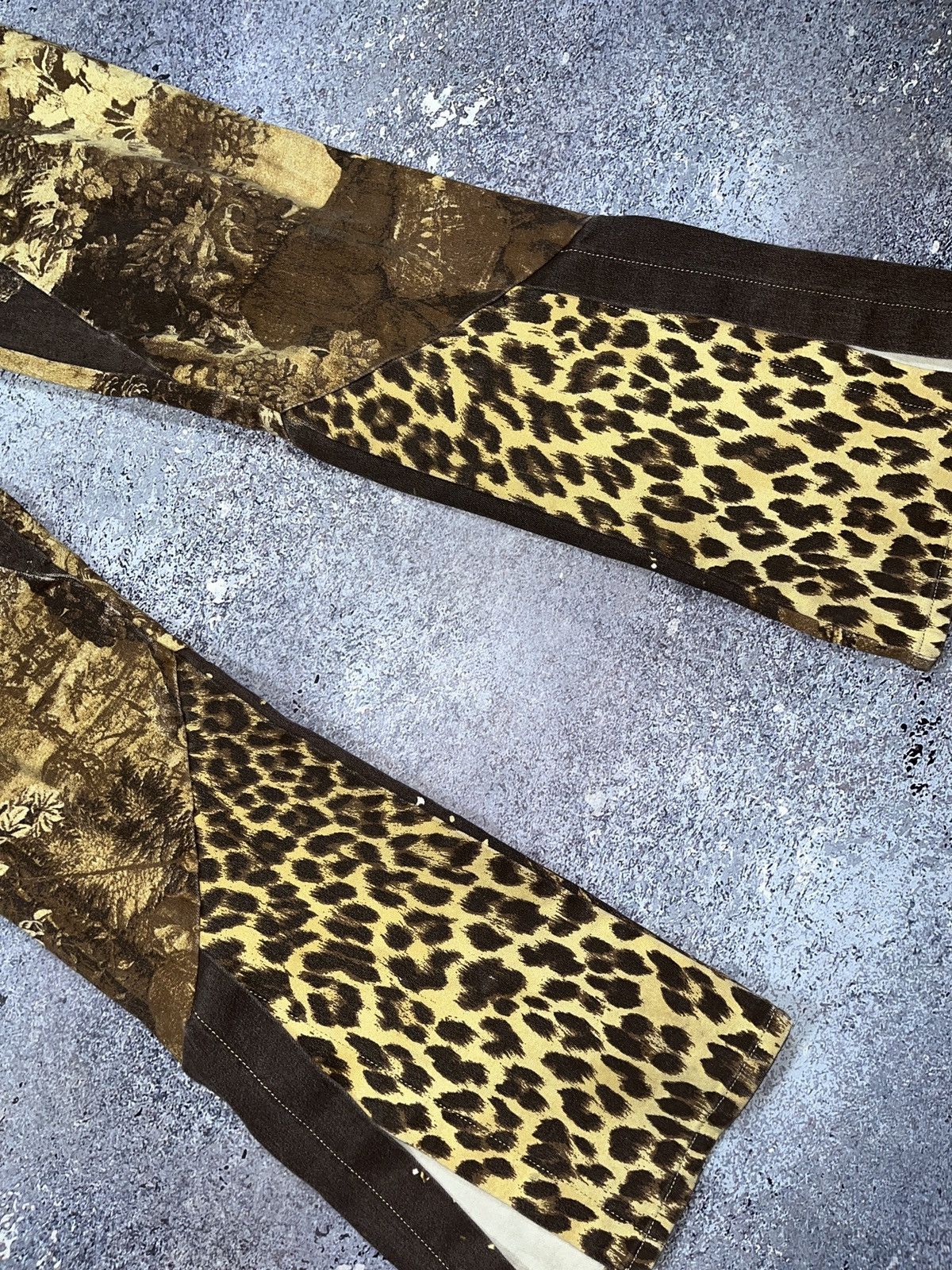 Japanese Brand Y2k Robeto Cavalli style Baroque Art Flared Denim Pants Size 27" / US 4 / IT 40 - 5 Thumbnail