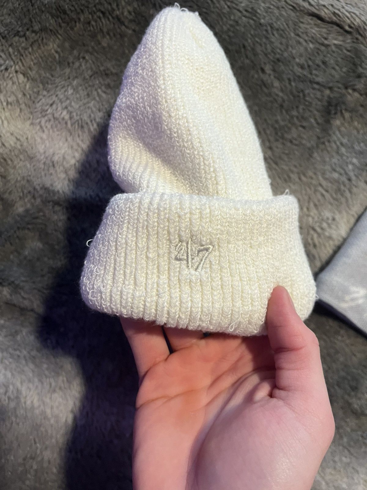 New Balance New Balance White Beanie Size ONE SIZE - 3 Thumbnail