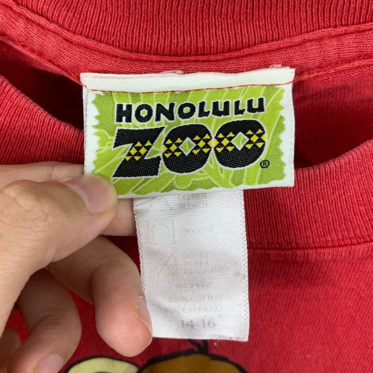 Vintage Vintage HONOLULU ZOO HAWAII Watch Your Back Tee Shirt Top Size S / US 4 / IT 40 - 6 Thumbnail