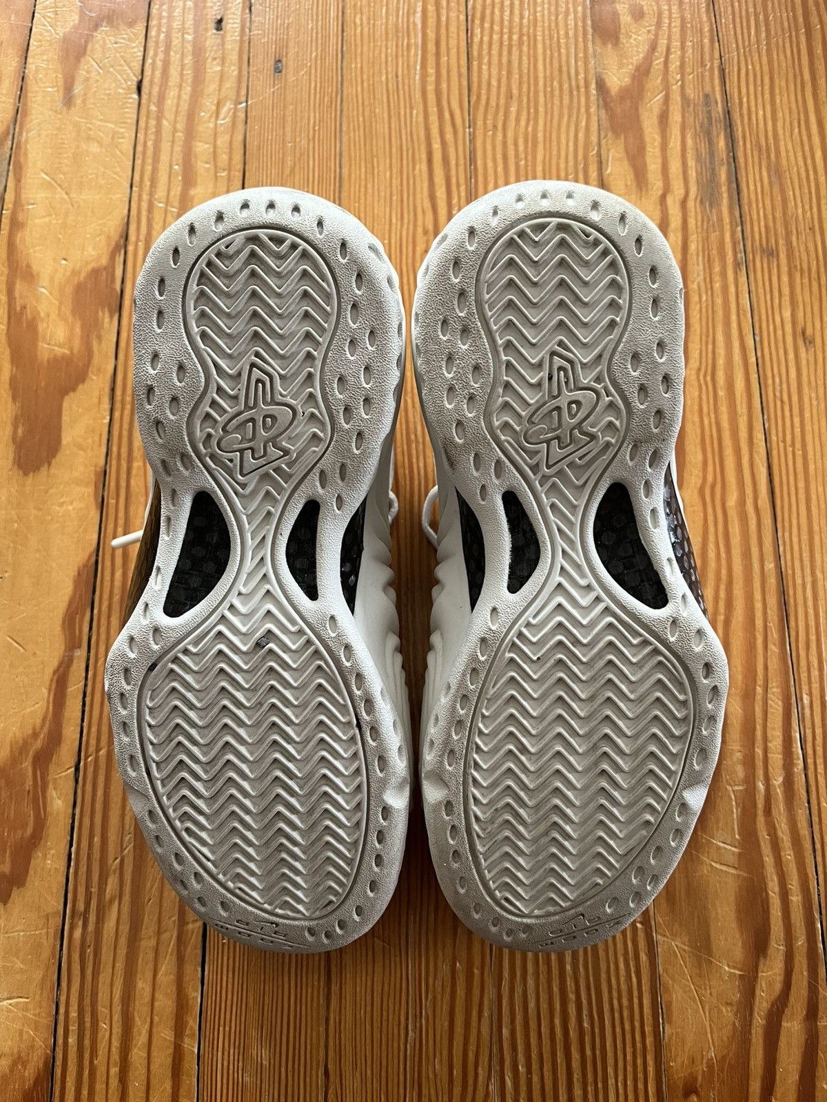 Comme des Garcons × Nike Comme Des Garcons CDG Nike Foamposite White Size US 5.5 / EU 38 - 5 Thumbnail
