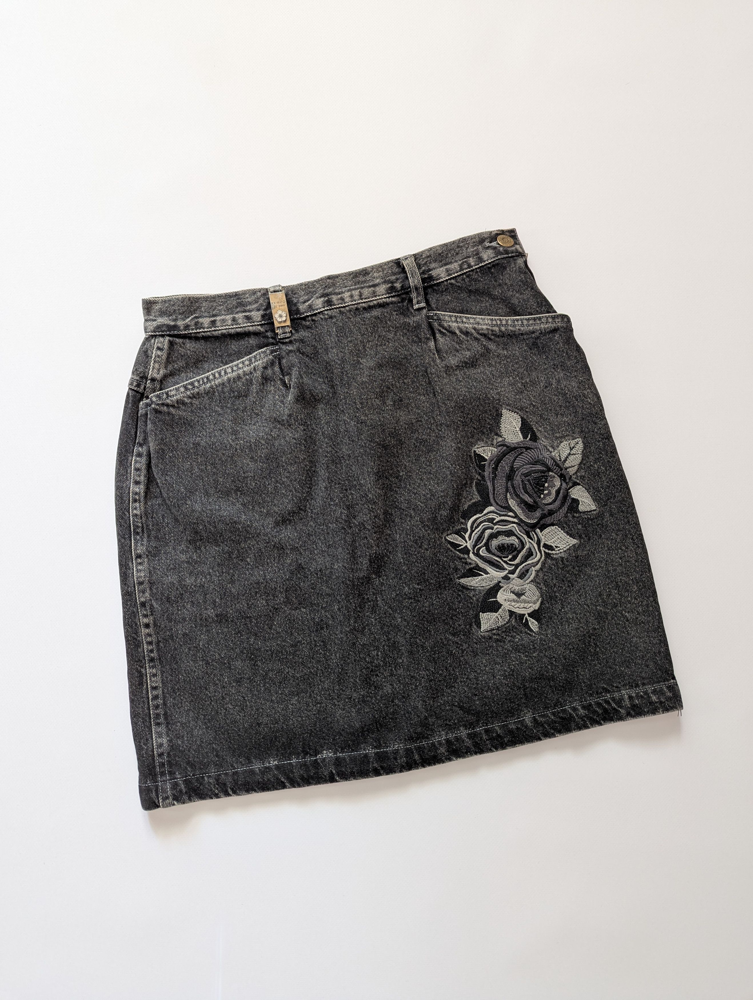 Japanese Brand × Kenzo × Vintage Kenzo Jeans Vintage Mini Skirt Embroidery Rose Flowers Rare Size 28" / US 6 / IT 42 - 1 Thumbnail