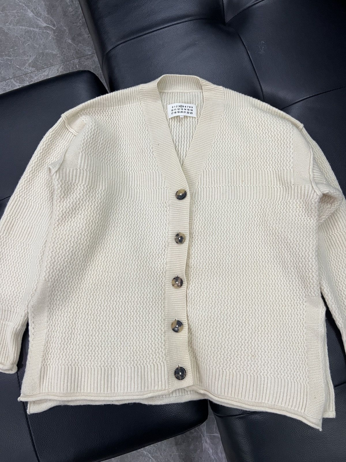 Maison Margiela Maison Margiela SS15 Line 4 Button Knit Cardigan Size US S / EU 44-46 / 1 - 2 Thumbnail