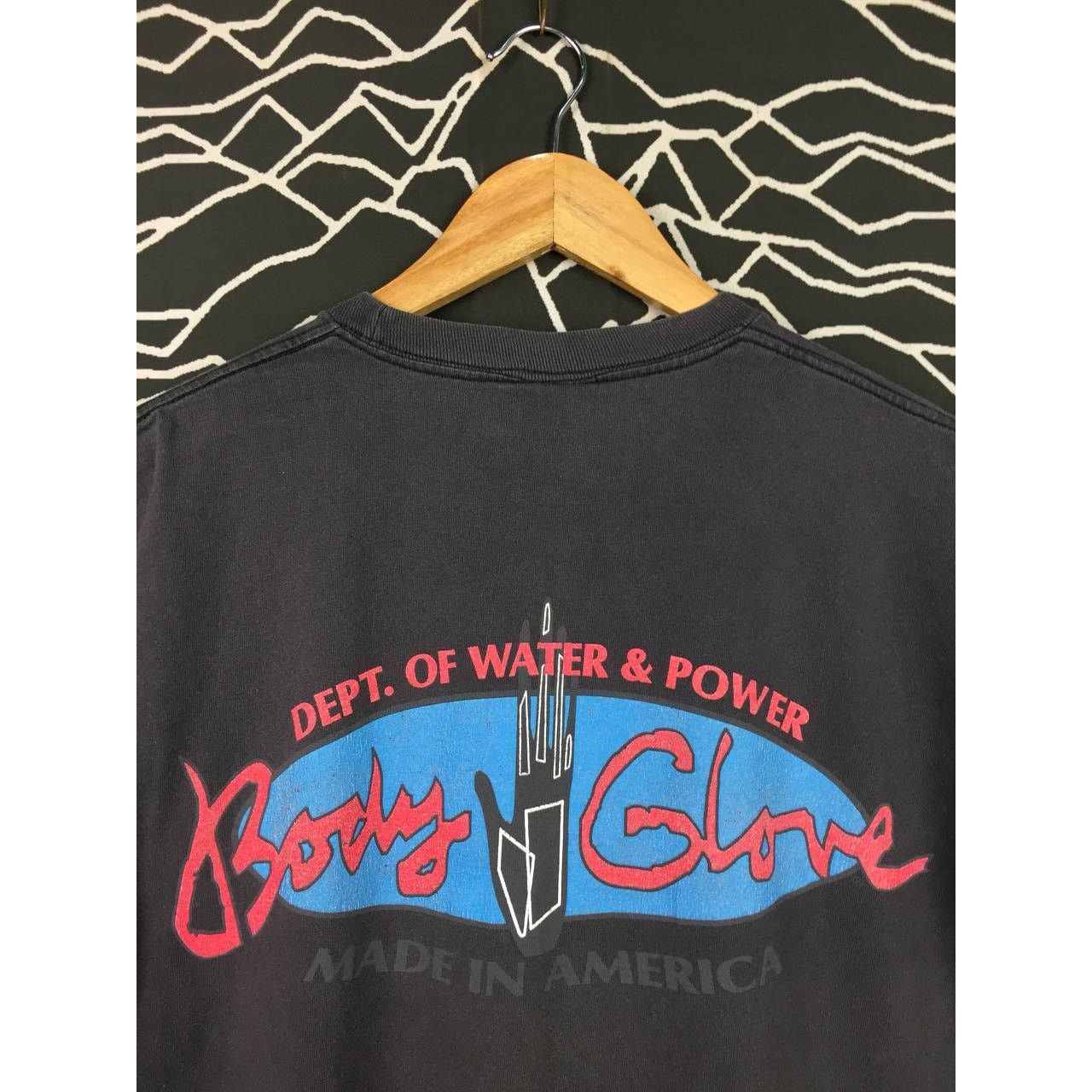 Body Glove × Vintage Vtg 90s Body Glove Dept. Of Water & Power Single Stitch Tee Size US M / EU 48-50 / 2 - 3 Thumbnail