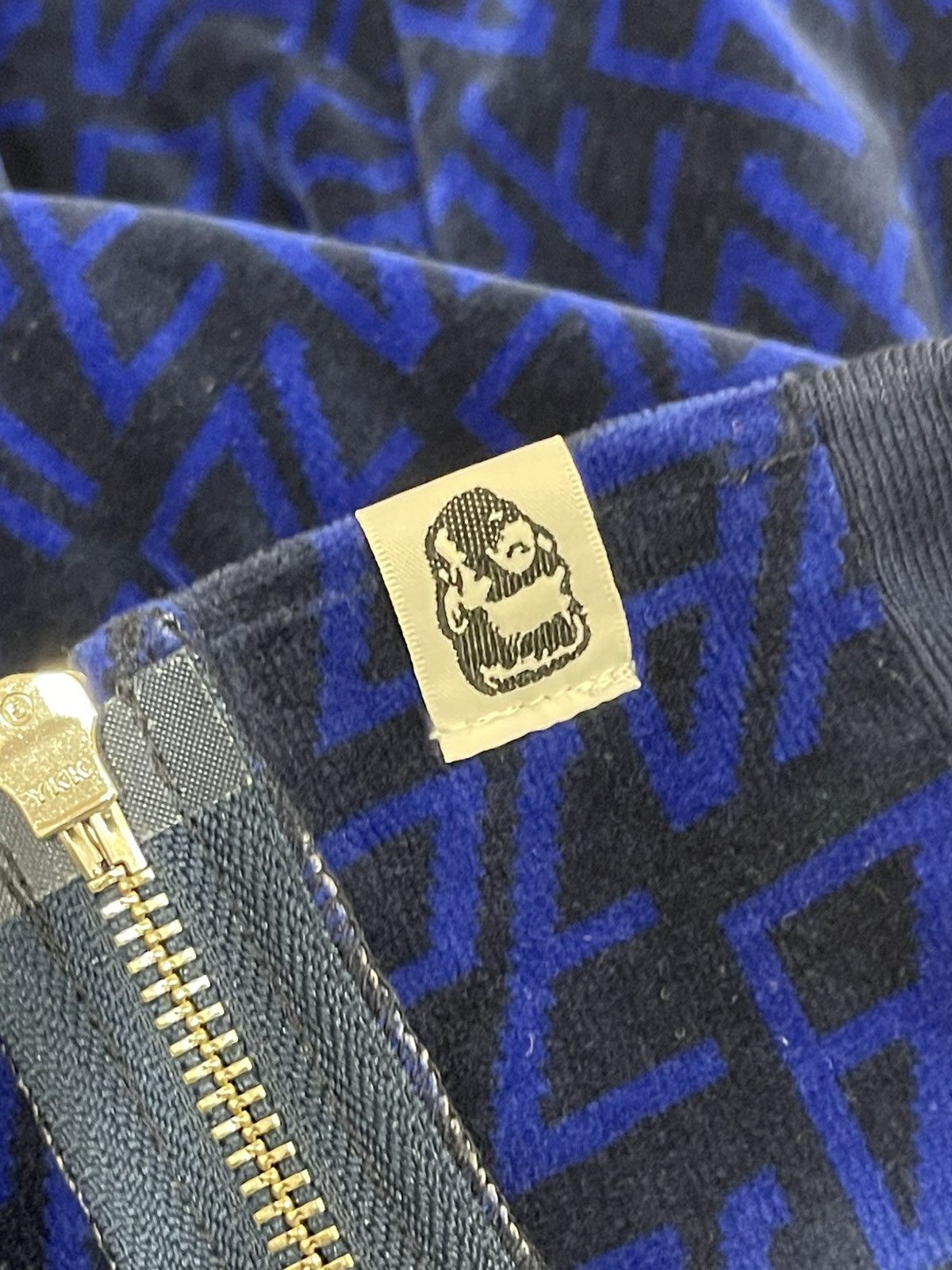 Bape BAPE Logo Monogram Velour Shark Full Zip Hoodie Size US M / EU 48-50 / 2 - 7 Thumbnail