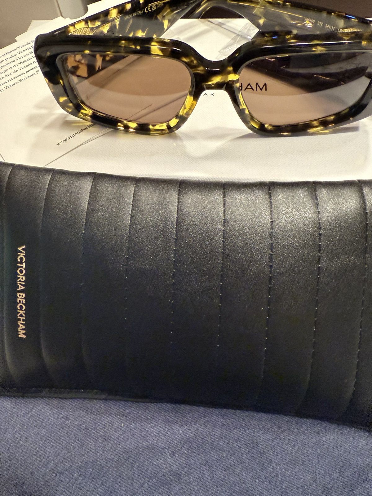 Victoria Beckham Victoria Beckham Tortoise Sunglasses Size ONE SIZE - 1 Thumbnail