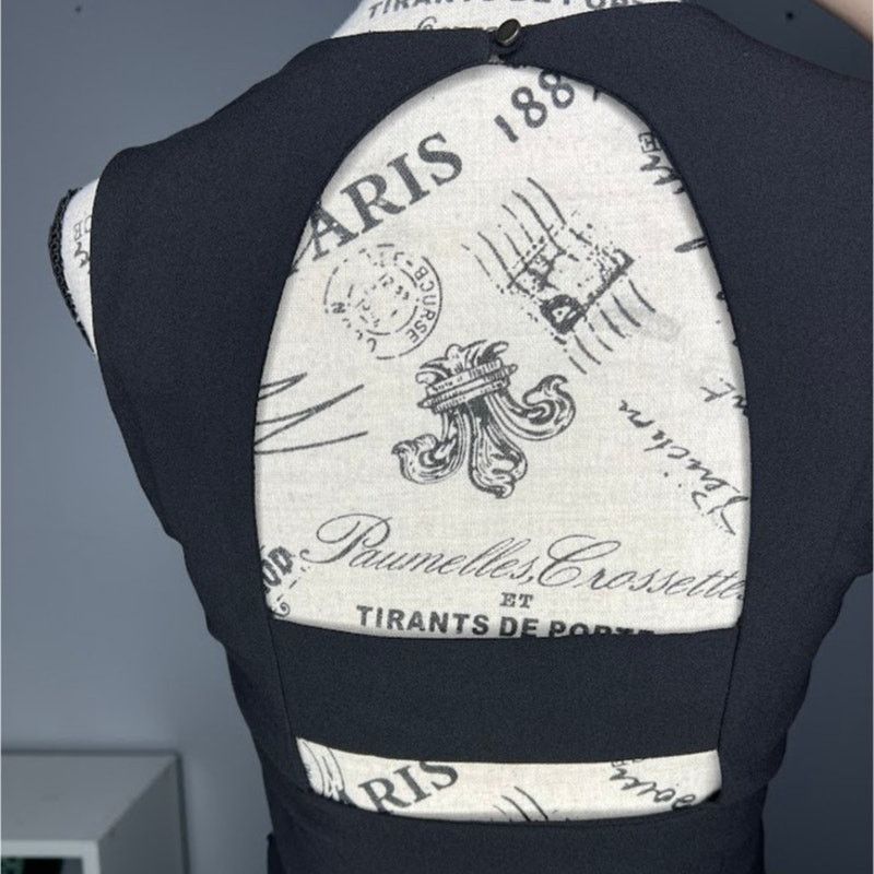 Krisa Open Cut Out Strap Back Scoop Neck Zip Side Crop Top Size S / US 4 / IT 40 - 14 Thumbnail