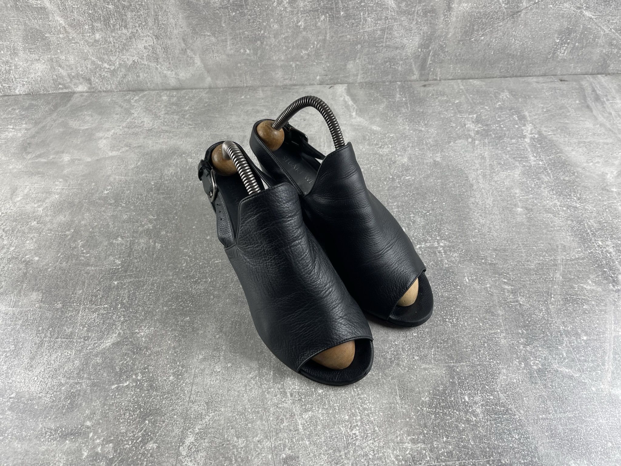 Stuart Weitzman Stuart Weitzman vintage black leather sandals heels Size US 7.5 / IT 37.5 - 3 Thumbnail