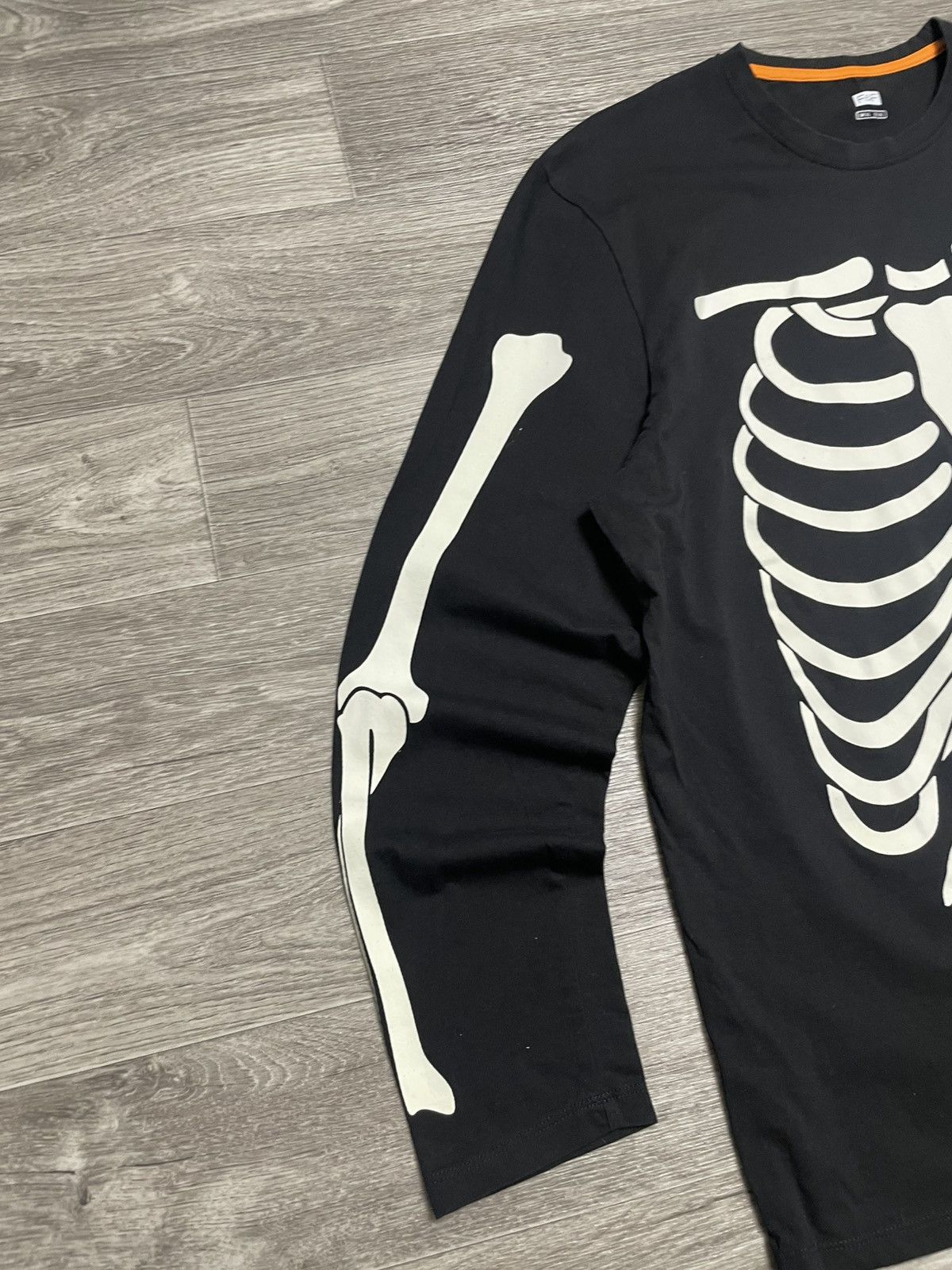 Other Skeleton Glow In The Dark Long Sleeve Halloween T-Shirt Size US XL / EU 56 / 4 - 8 Thumbnail