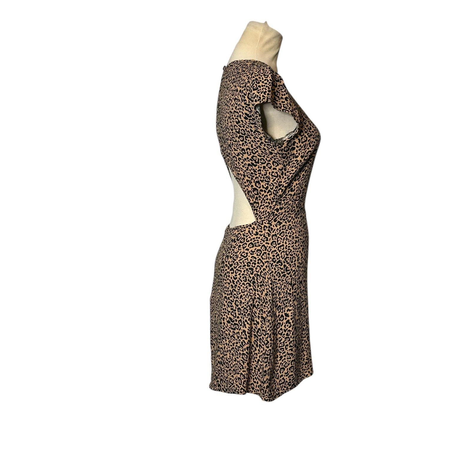 Reformation Reformation Lena Leopard Print Mini Dress size 2 Size XS / US 0-2 / IT 36-38 - 23 Thumbnail