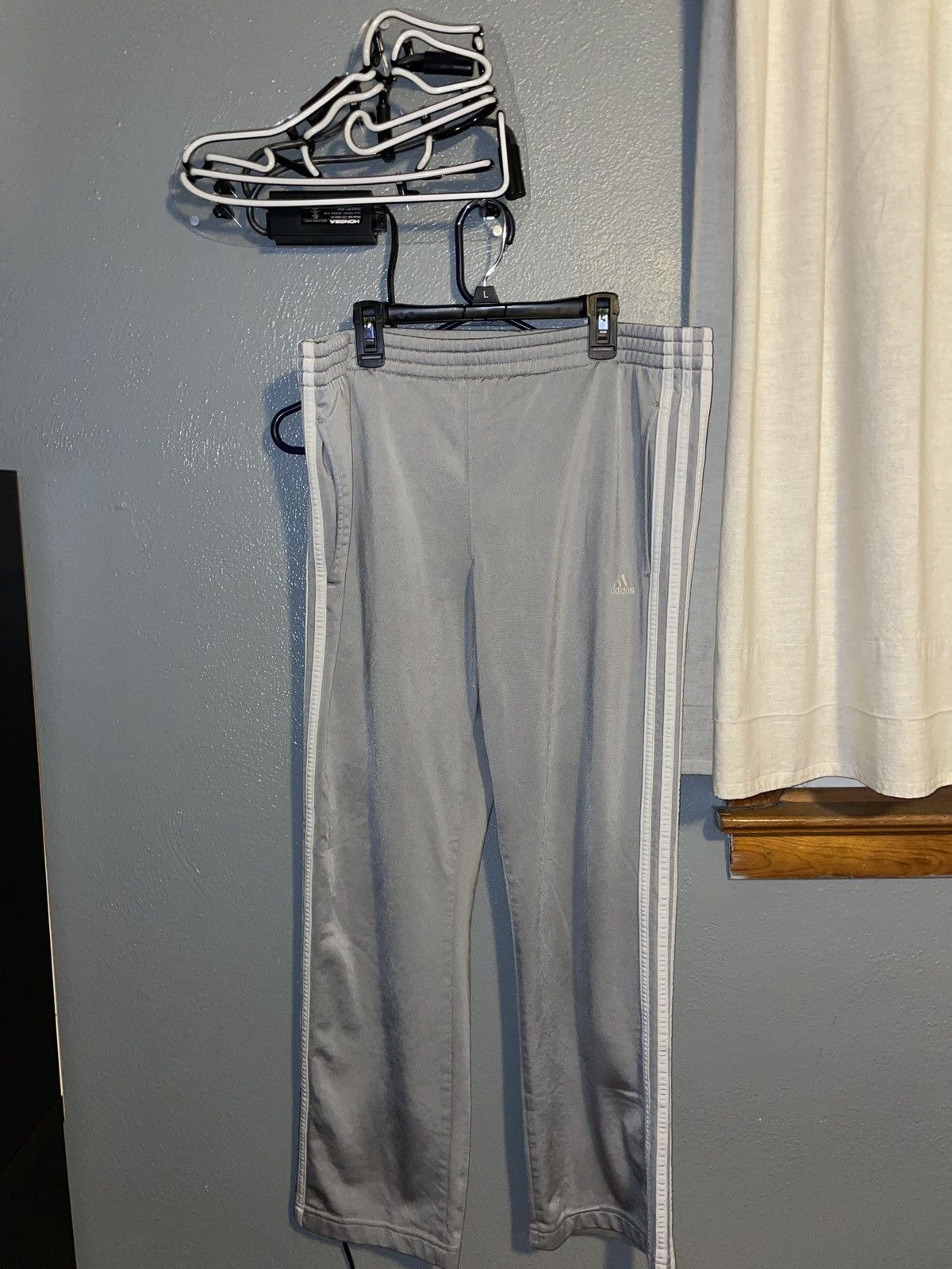 Adidas Grey Three stripe adidas sweatpants Size US 26 / EU 42 - 1 Thumbnail