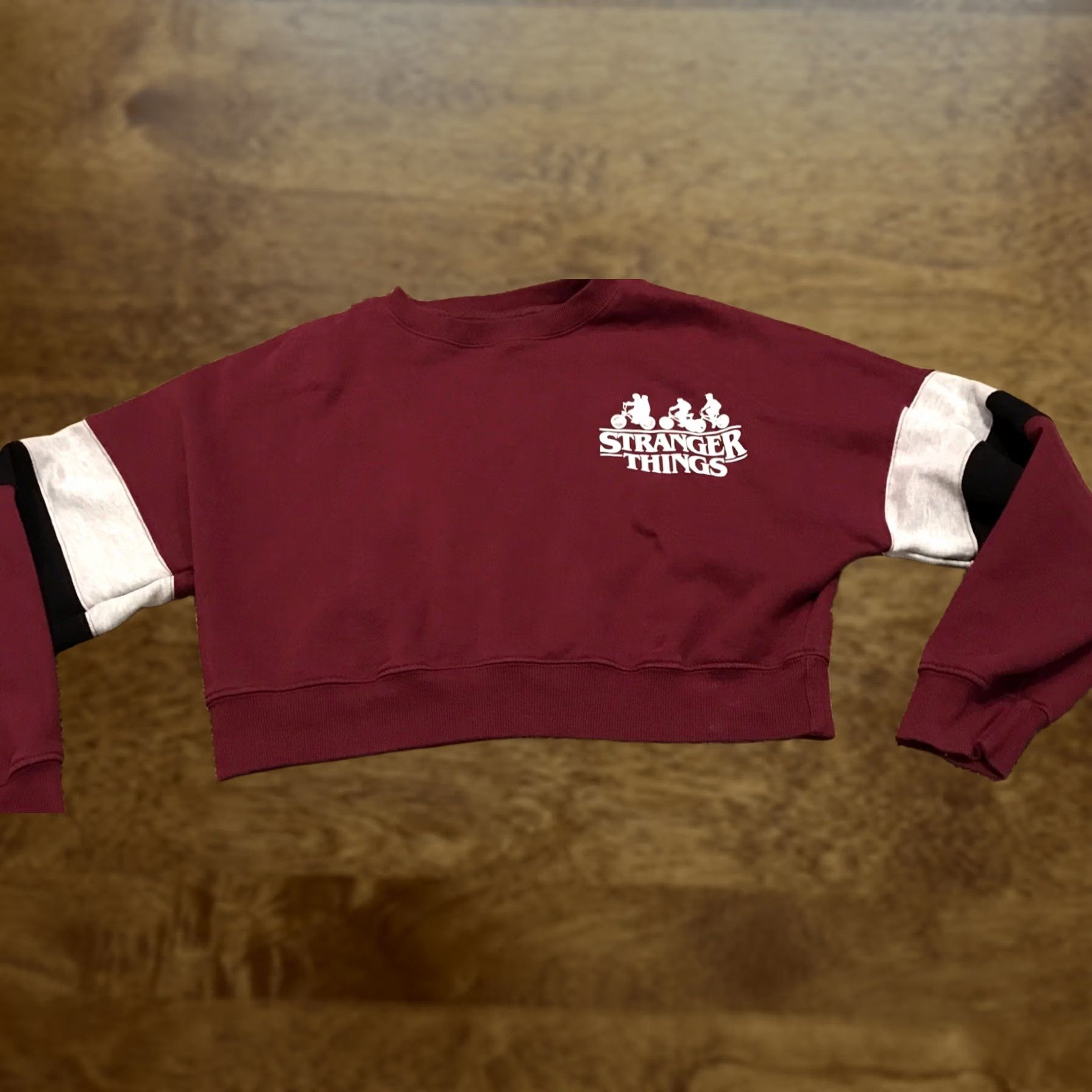 Vintage Stranger things Netflix maroon crop sweater pullover M womens b22 Size M / US 6-8 / IT 42-44 - 1 Thumbnail