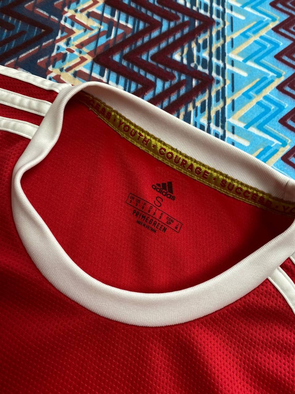 Adidas Jerseys Adidas MANCHESTER UNITED T-Shirt Y2K football club Size US S / EU 44-46 / 1 - 13 Thumbnail