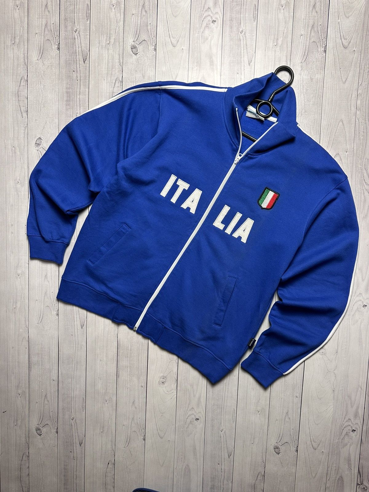 Vintage Vintage Italia soccer jacket size L big logo Size US L / EU 52-54 / 3 - 1 Thumbnail