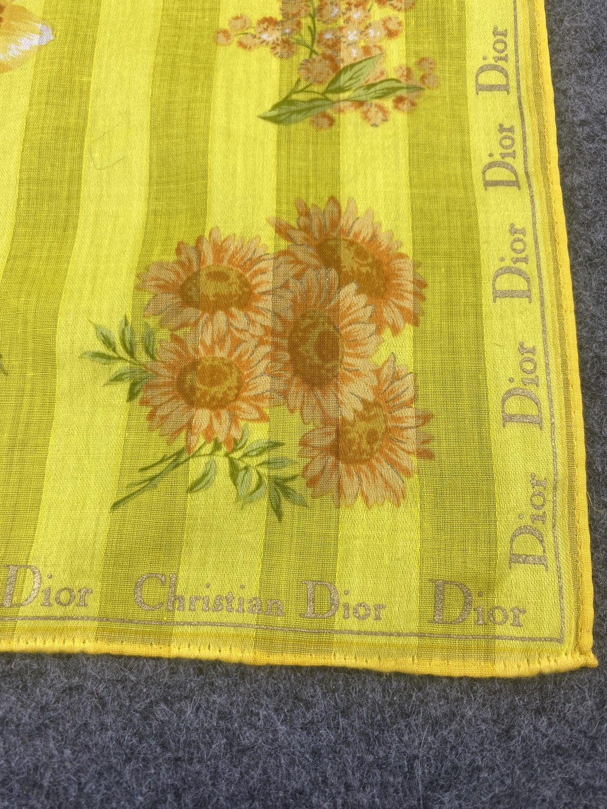 Vintage Christian Dior Handkerchief / Bandana / Neckerchief-B064 Size ONE SIZE - 5 Thumbnail