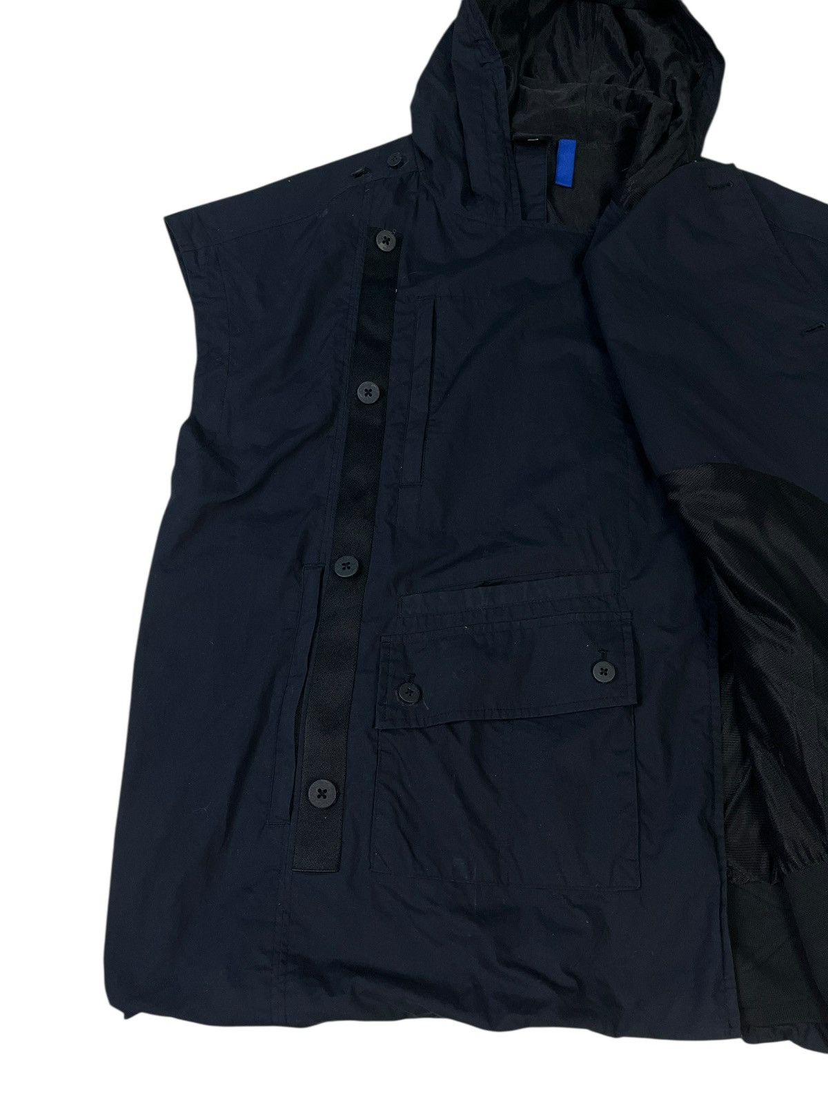 Hussein Chalayan × Puma Puma Hussein Chalayan Multipocket Techwear Sleeveless Jacket Size US L / EU 52-54 / 3 - 8 Thumbnail
