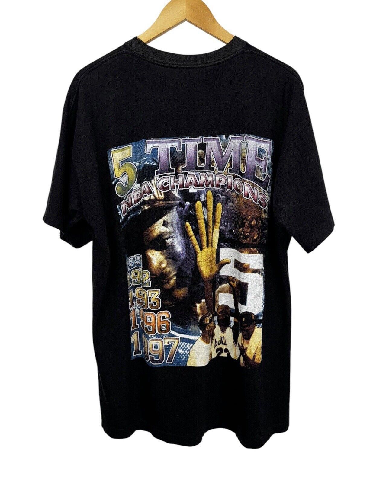 Designer Vintage 90s Jordan Bulls 5 Time Champion Rap Tee XL Size US XL / EU 56 / 4 - 1 Thumbnail