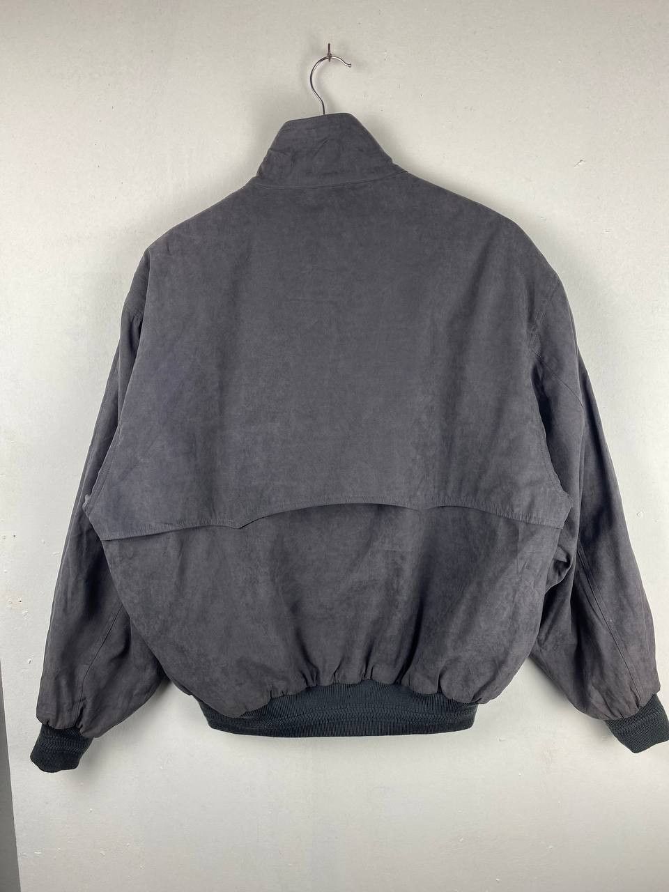 Japanese Brand troy bros japanese brand velvet bomber jacket nice design Size US L / EU 52-54 / 3 - 10 Thumbnail