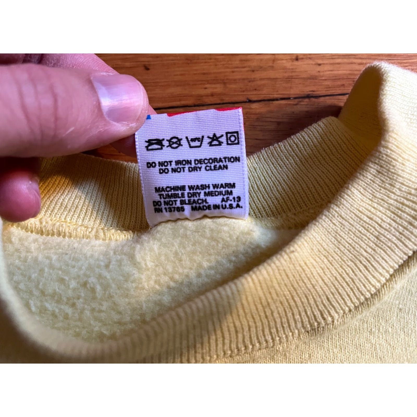 Fruit Of The Loom VINTAGE Fruit of the Loom Sweatshirt Men XL Yellow 90s Logo Graphic Print University Teacher Quote Size US XL / EU 56 / 4 - 5 Thumbnail