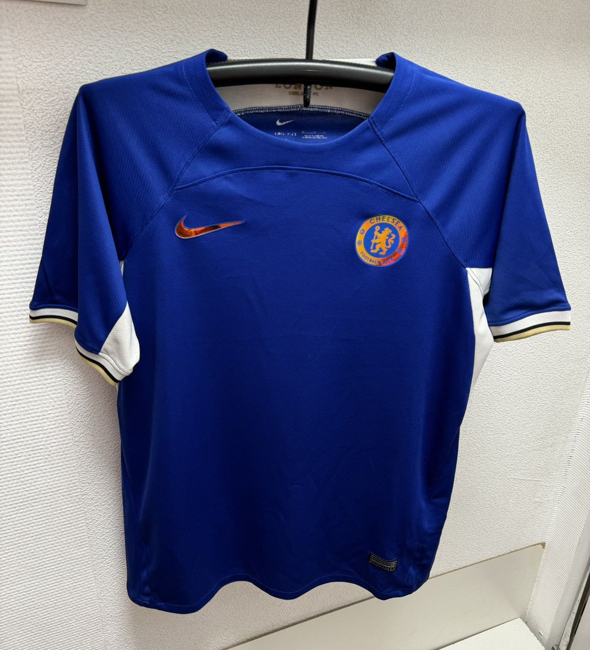 Nike Chelsea nike soccer jersey Xl ( lampard cole drogba torres) Size US XL / EU 56 / 4 - 3 Thumbnail