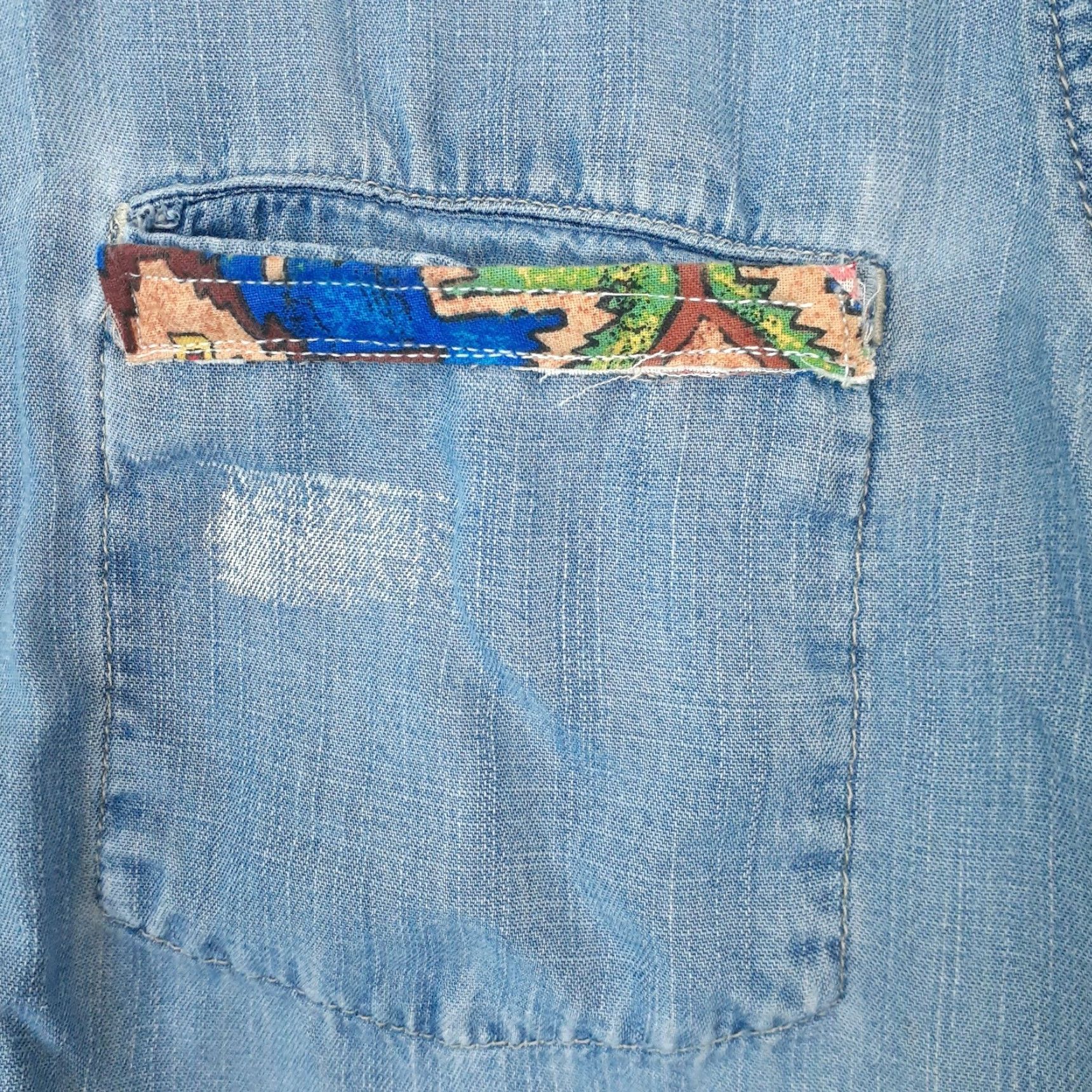 American Eagle Outfitters VINTAGE Chambray Cut Off Shirt Vest Quilt Patches Pearl Snap Paint Splatter L Size L / US 10 / IT 46 - 4 Thumbnail