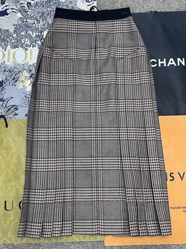 Fendi Fendi High Waist Plaid Skirt Size 25" / US 0 / IT 36 - 2 Thumbnail