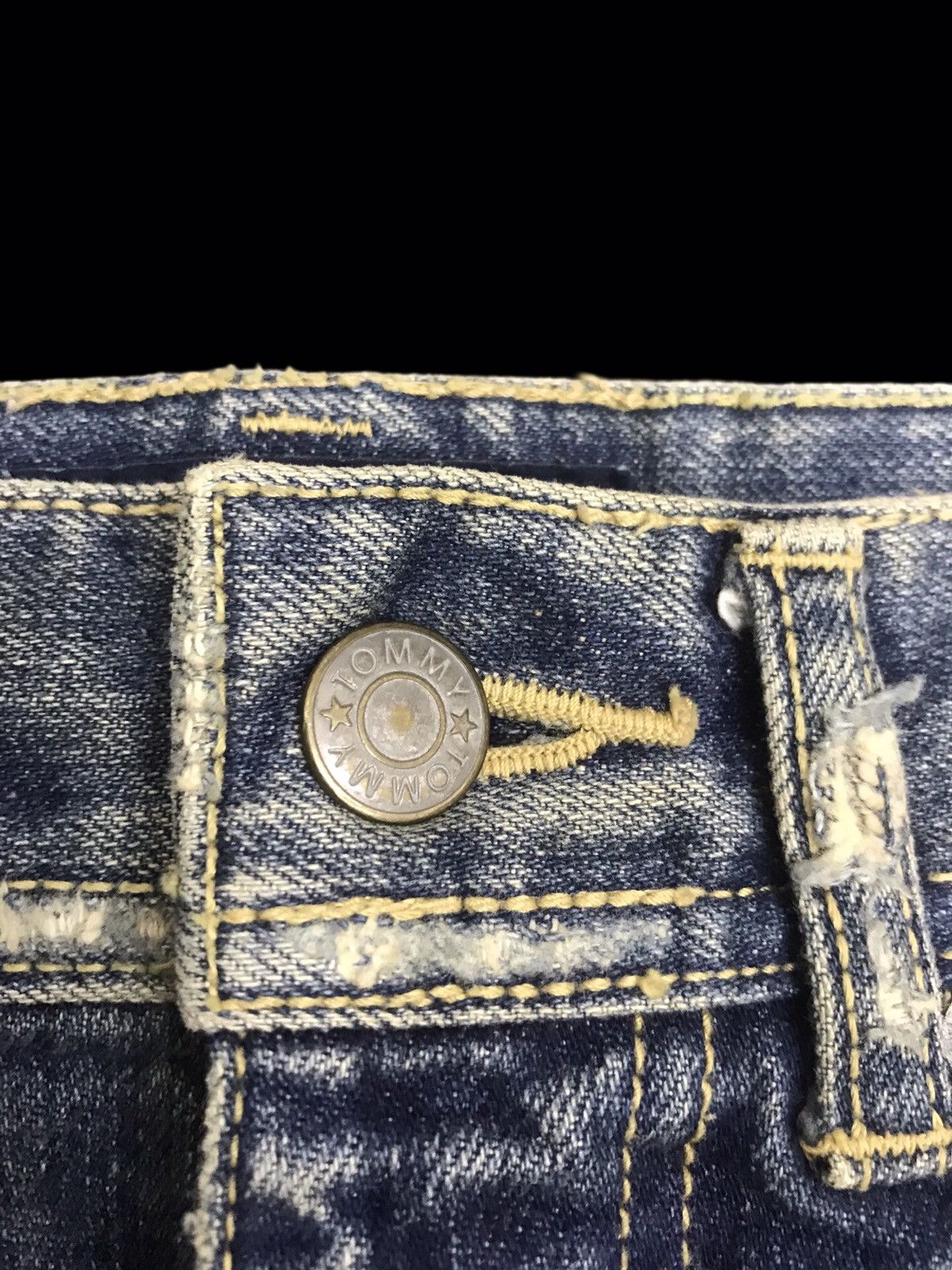 Tommy Hilfiger 💥ARCHIVAL💥VERY RARE TOMMY DISTRESSED DENIM F123 Size US 30 / EU 46 - 8 Thumbnail