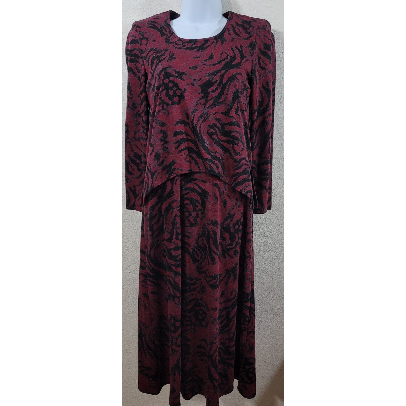 Other Karin Stevens Burgundy Black Geo Print 2 Piece Dress Set 8P Size M / US 6-8 / IT 42-44 - 3 Thumbnail