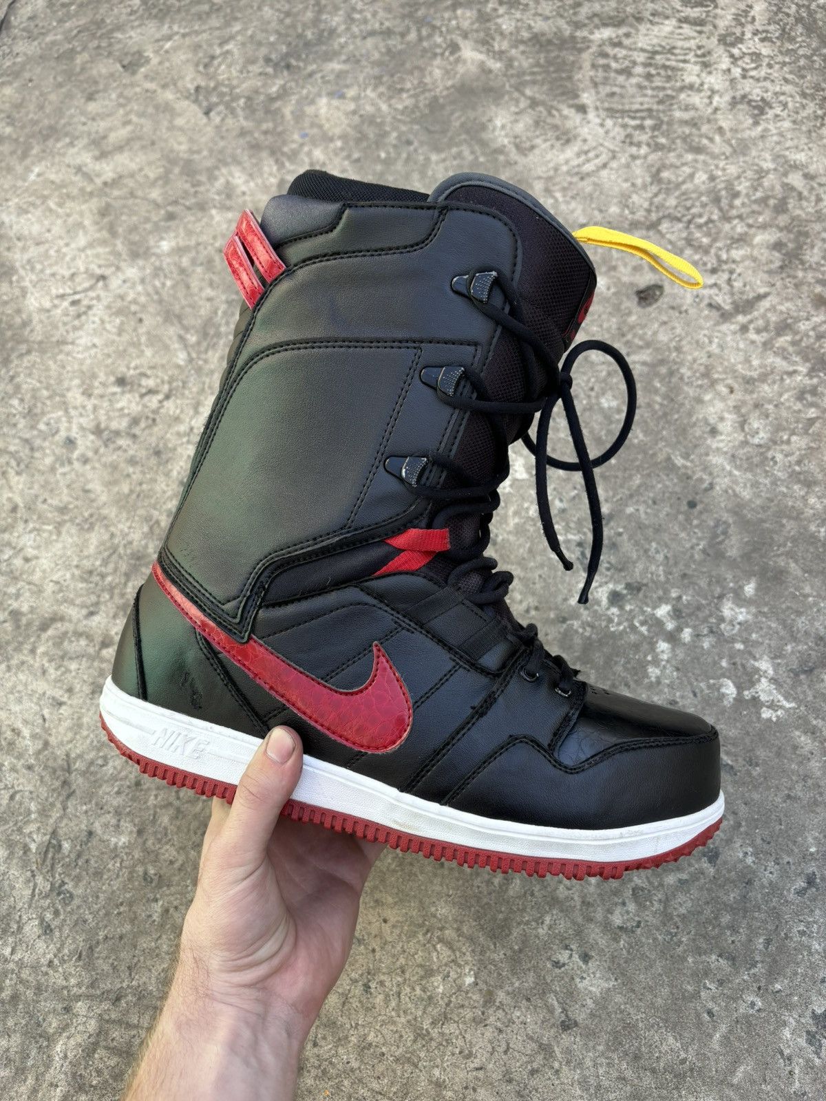 NIKE　ナイキ　VAPEN スノーボード ブーツ　スノーブーツ　27cm　赤黒 NIKE（スノーボード）のフリマアイテム一覧