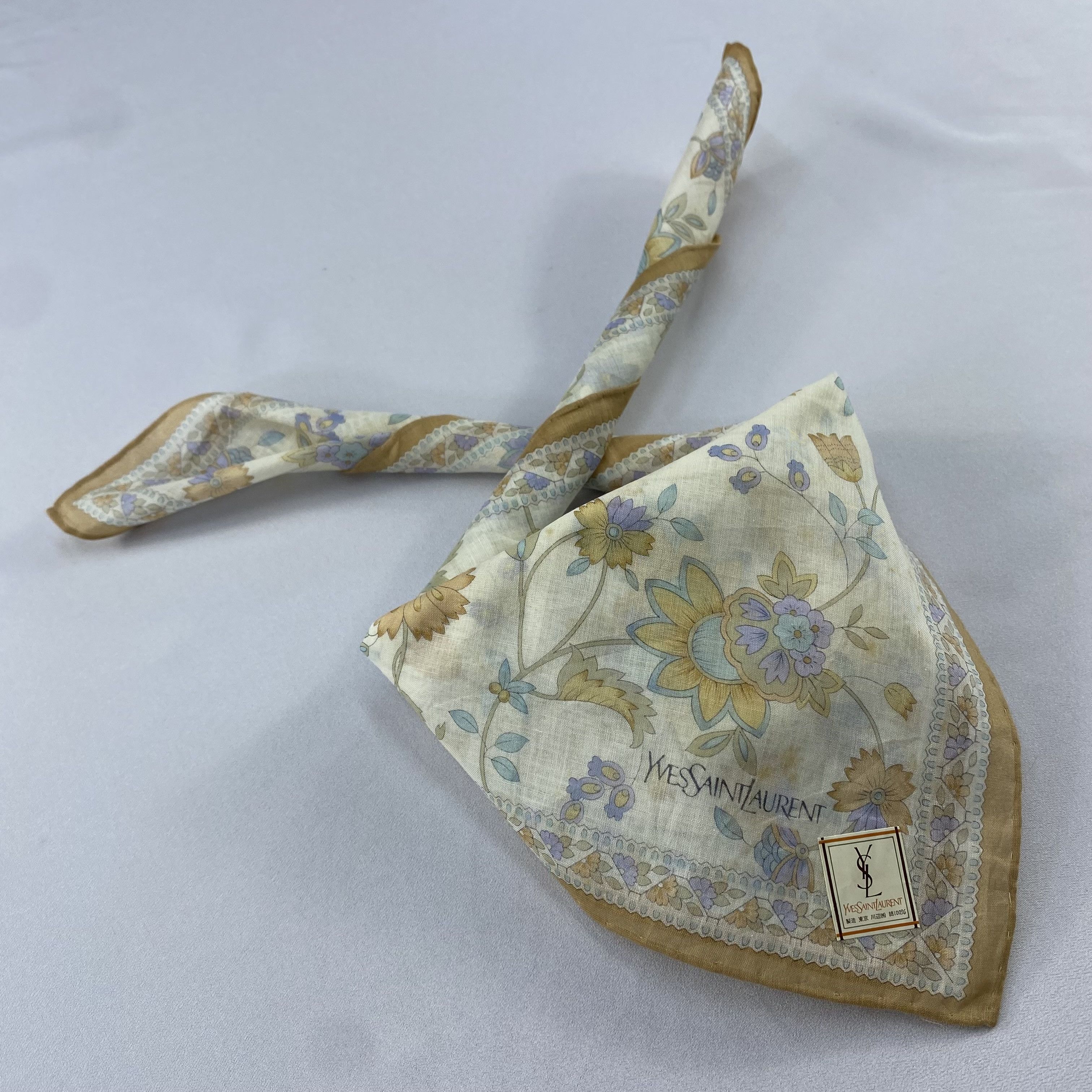 Yves Saint Laurent Yves Saint Laurent Handkerchief / Bandana / Neckerchief C895 Size ONE SIZE - 2 Thumbnail