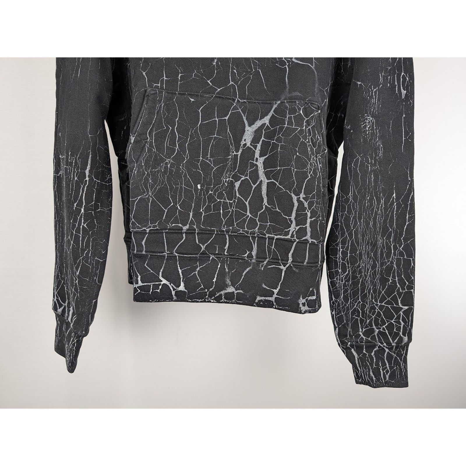 Amiri o1rshd1 Q:3 / Cracked Dye Core Logo Hoodie in Black Size US M / EU 48-50 / 2 - 8 Thumbnail