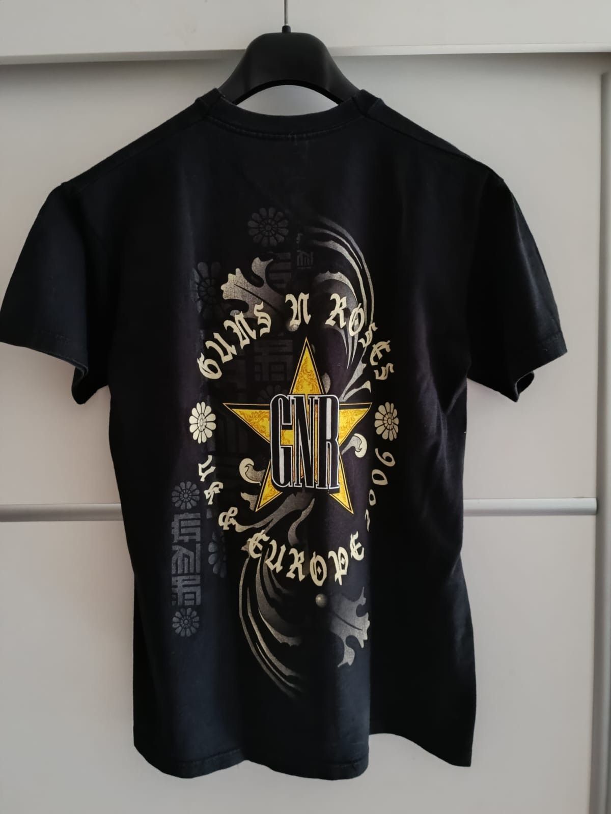 Guns N' Roses Guns N' Roses Tour 2006 Vintage T-Shirt Size US S / EU 44-46 / 1 - 3 Thumbnail