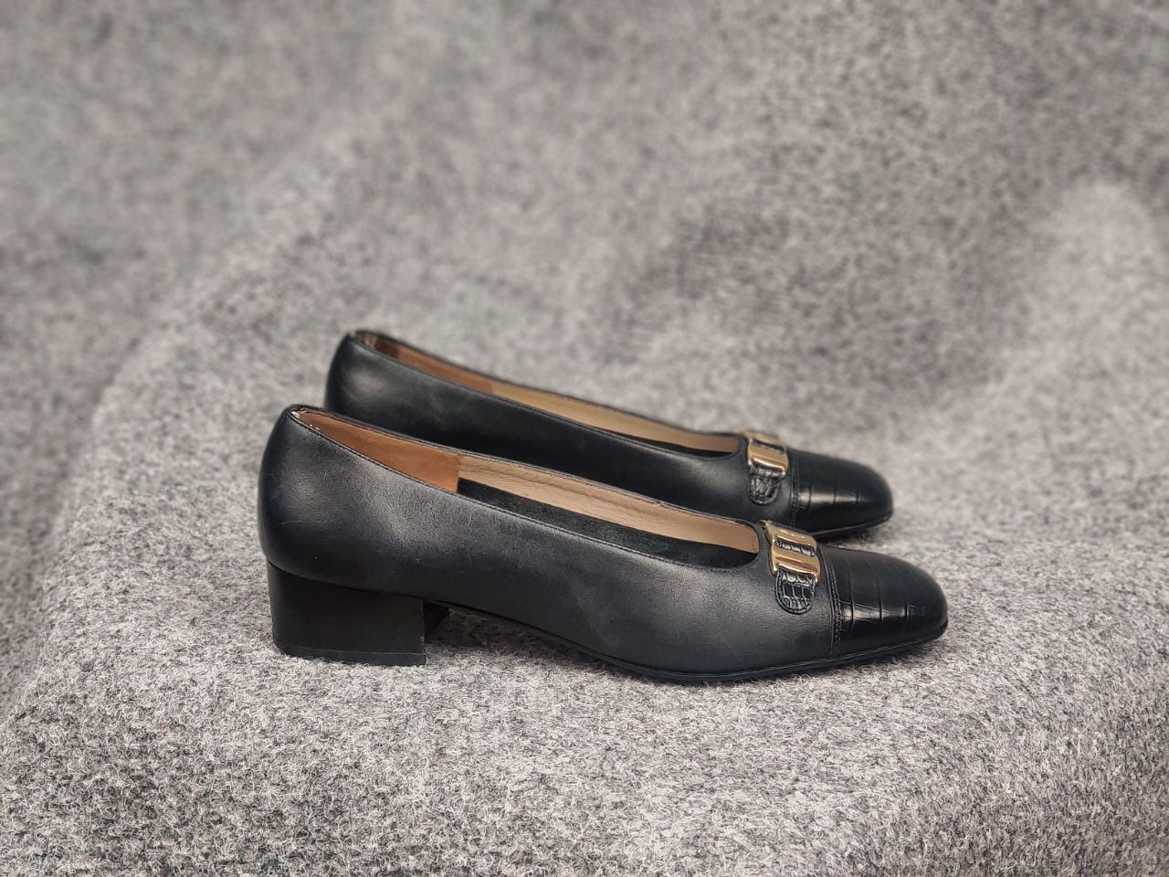 Salvatore Ferragamo Salvatore Ferragamo Vintage Pumps Heel Leather Black Shoes Size US 7.5 / IT 37.5 - 1 Thumbnail