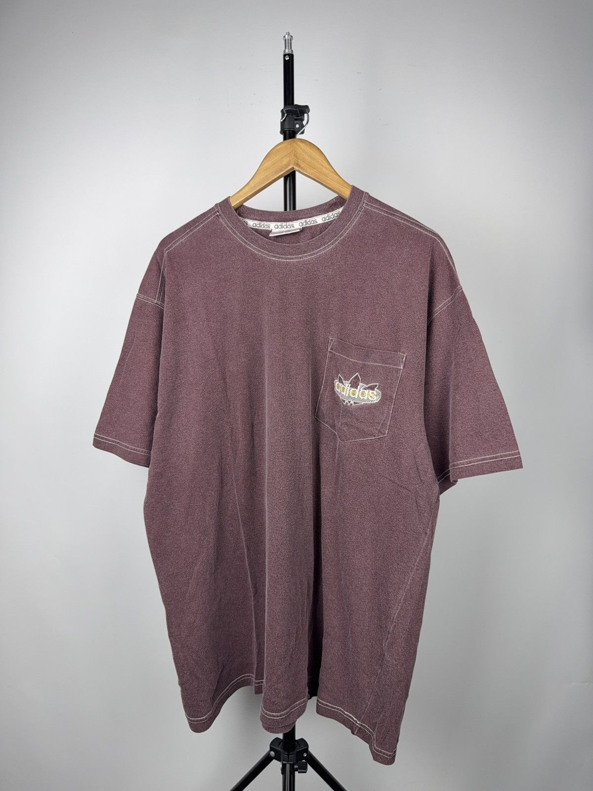 Adidas 90s Vintage Adidas Trefoil Pocket T Shirt Burgundy Washed L Size US L / EU 52-54 / 3 - 1 Thumbnail
