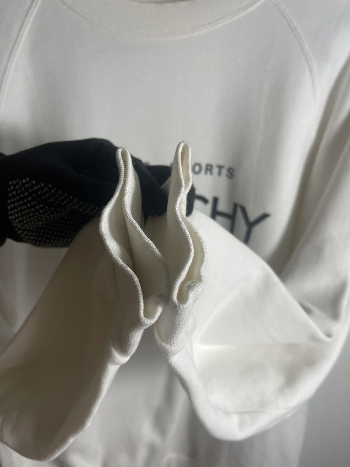 Givenchy Vintage Active Sports De Givenchy sweatshirt crewneck Size US M / EU 48-50 / 2 - 4 Thumbnail