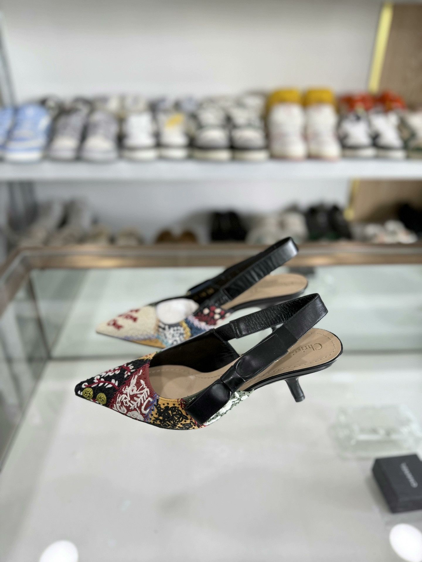 Dior Dior Floral Embroidery Low-Heel Sandals Size US 5 / IT 35 - 1 Thumbnail