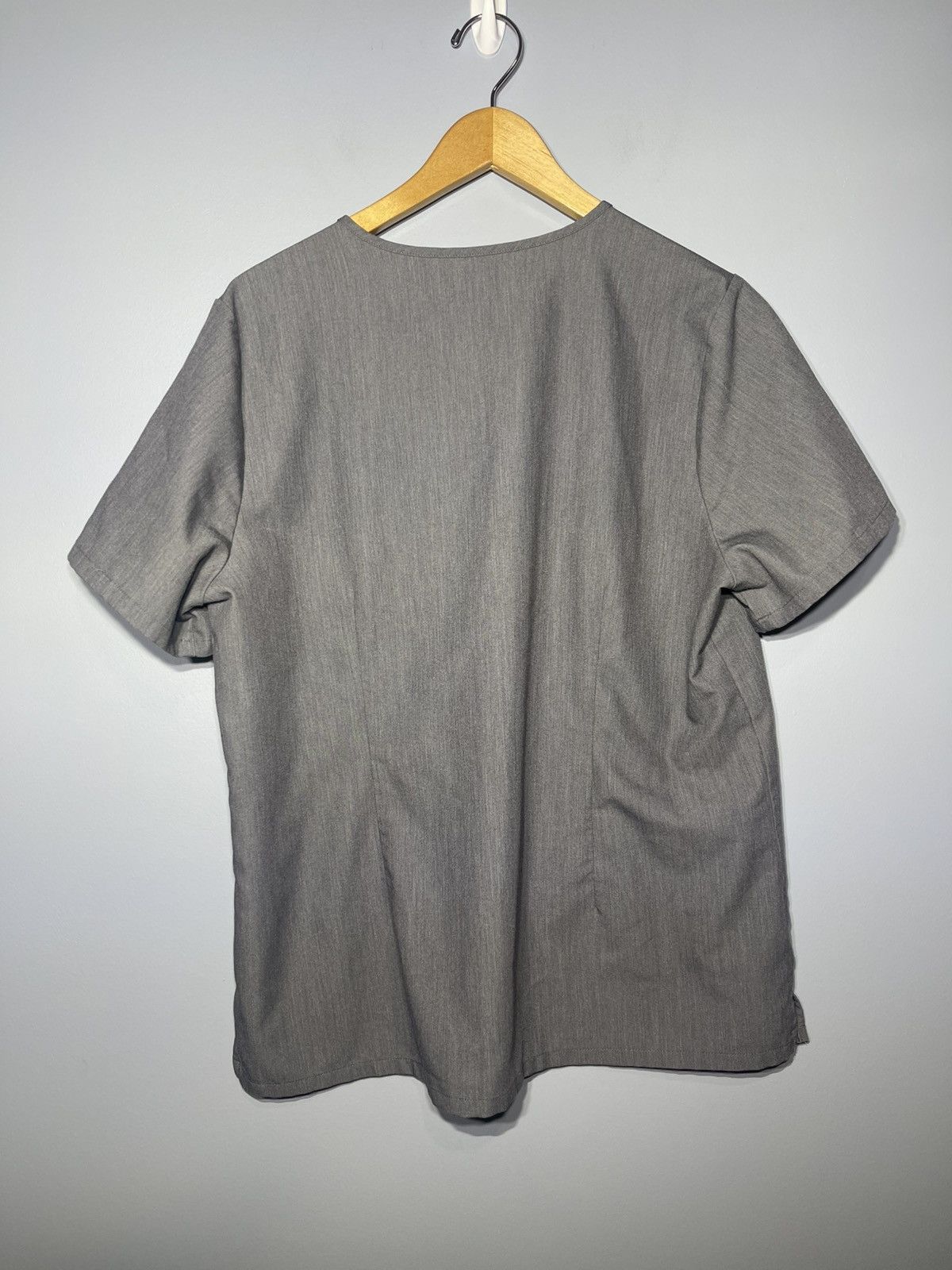Other FIGS Technical Collection Women's Gray Scrub Top Shirt Sz XL Size XL / US 12-14 / IT 48-50 - 4 Thumbnail