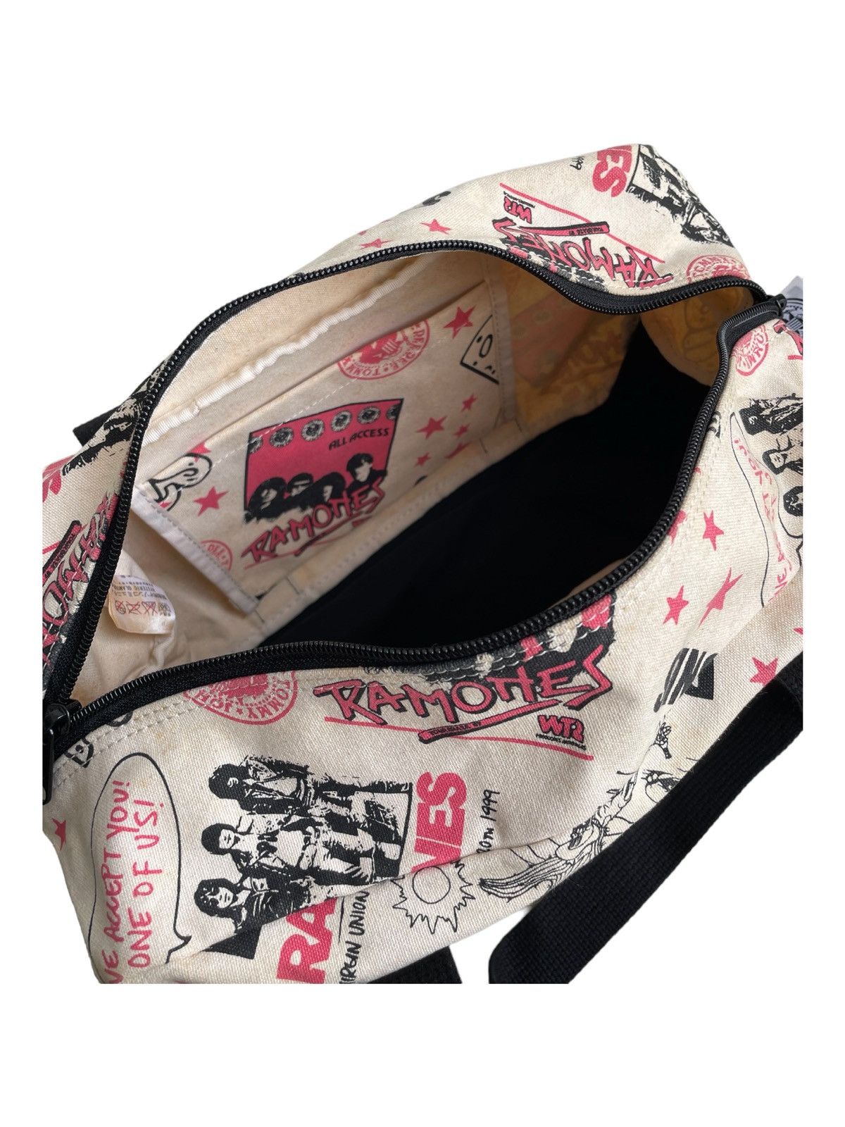 1999 Hysteric Glamour Ramones Artwork Medic Shoulder Bag - Bags 
